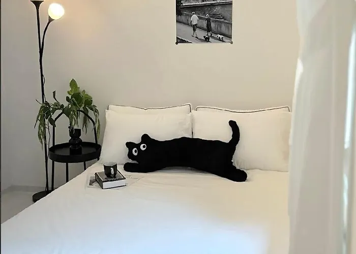 아파트 Sindaebang Station 8 Minutes On Foot 20 Minutes By Subway From Hongdae To Gangnam 3 4 Queen Beds 1 Bed Per Person 2 Floor 1 Minute From Convenience Store *