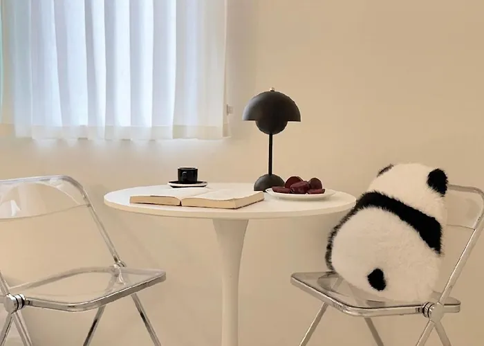 Sindaebang Station 8 Minutes On Foot 20 Minutes By Subway From Hongdae To Gangnam 3 4 Queen Beds 1 Bed Per Person 2 Floor 1 Minute From Convenience Store 아파트 서울특별시