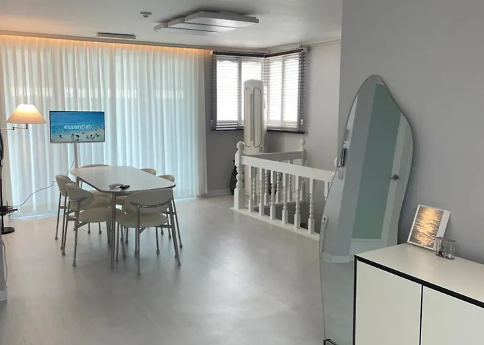 아파트 Sindaebang Station 8 Minutes On Foot 20 Minutes By Subway From Hongdae To Gangnam 3 4 Queen Beds 1 Bed Per Person 2 Floor 1 Minute From Convenience Store 서울특별시